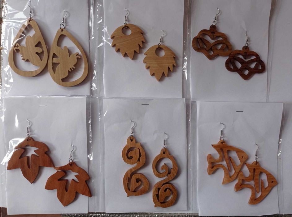 Дървени обици материял орех и череша