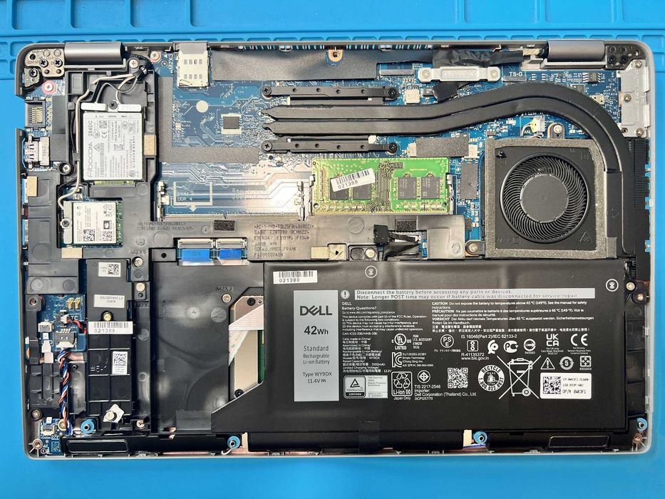 Реновиран лаптоп Dell Latitude 5420 i3-1125G4 16GB 510GB NVMe гаранция