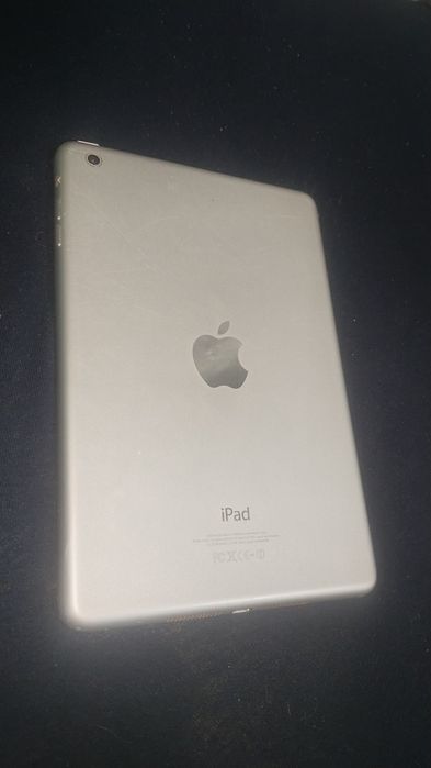Продам Ipad mini 64 гб все работает
