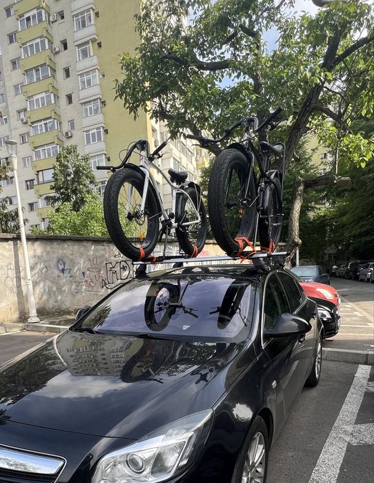 Vand suporti pentru biciclete cu montare pe barele transversale sus pe masina