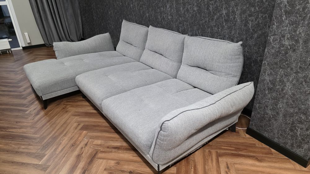 Продам современный дизайнерский диван