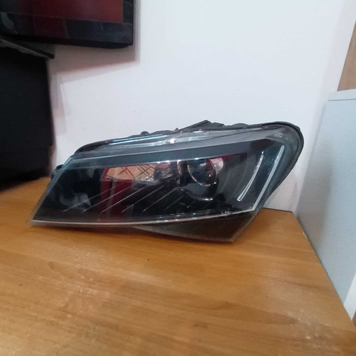 far stanga bixenon led skoda superb 3v1941015b