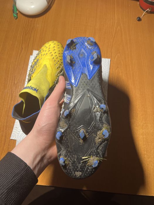 Ghete fotbal adidas predator FG marimea 38