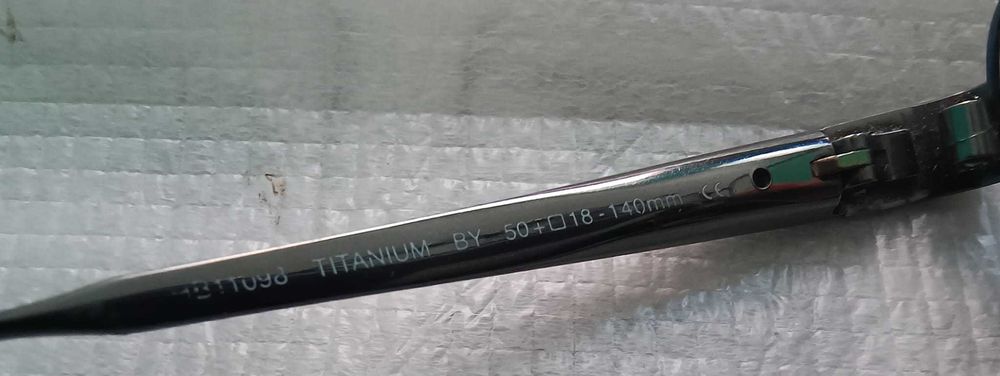Rame ochelari din Titan