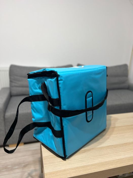 Geanta wolt buna pentru livrari , merge si la Glovo