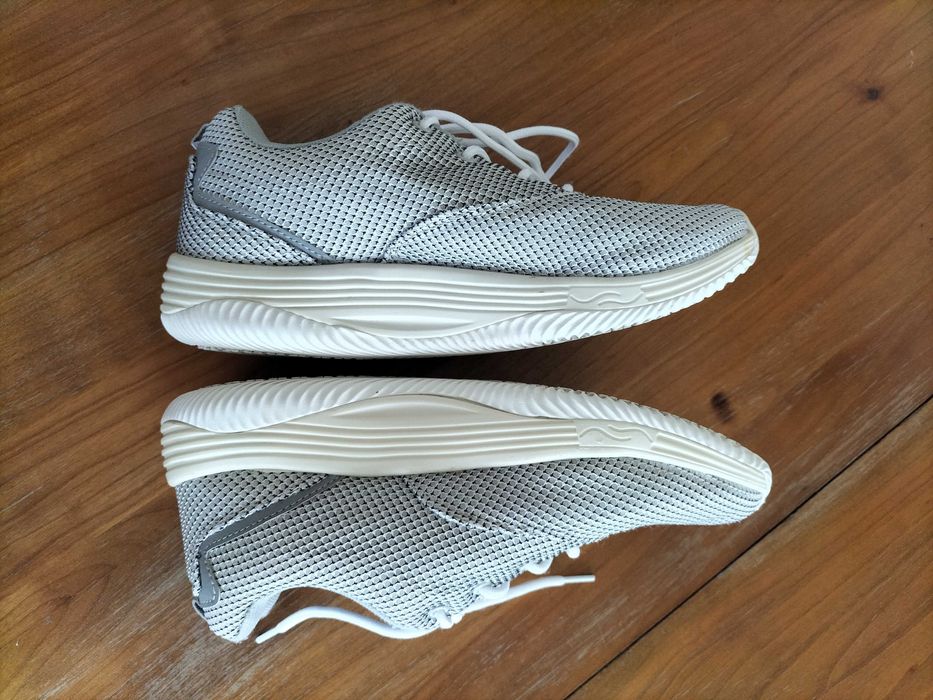 Adidași mărimea 40 int. 26,5 cm