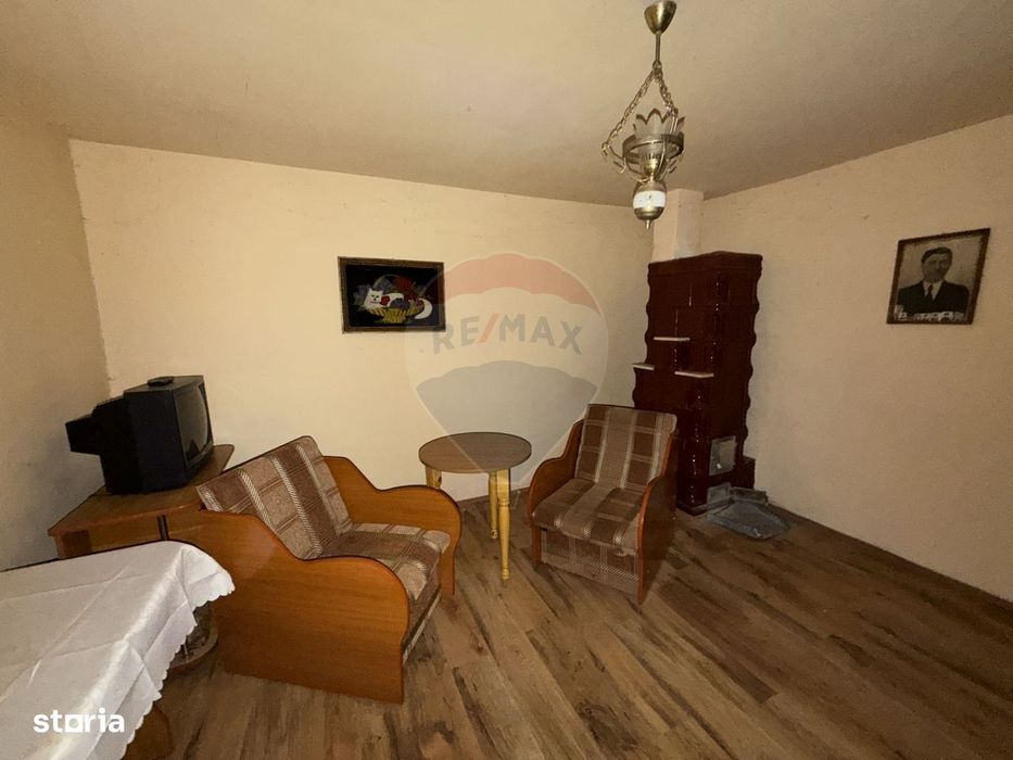 Casă cu teren Tifesti