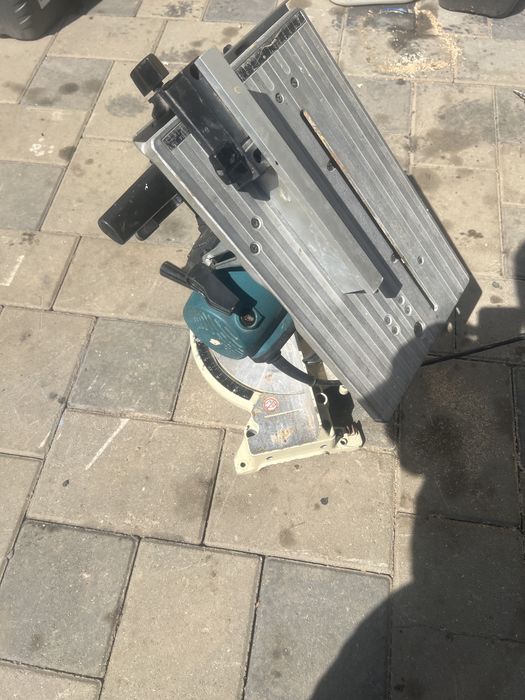 Fierastau circular makita LH1040L