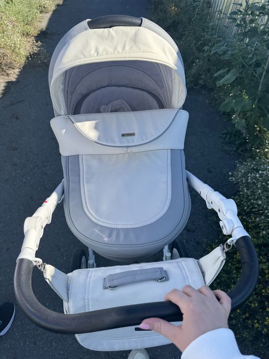 Продам коляску Adamex 3в1