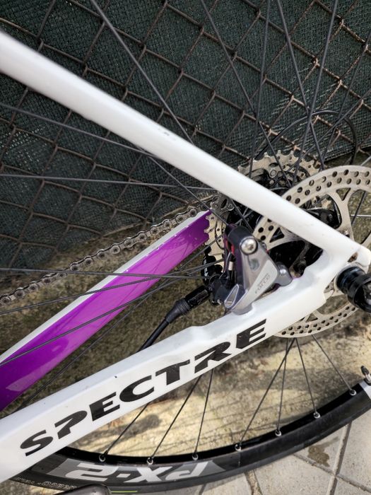 Карбонов шосеен велосипед Дамски XS  размер рамка  XX Sram курбели, Проходни оси