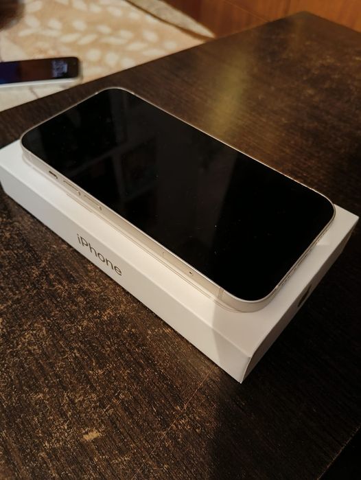 Айфон 13 256gb. Батарея 80%.