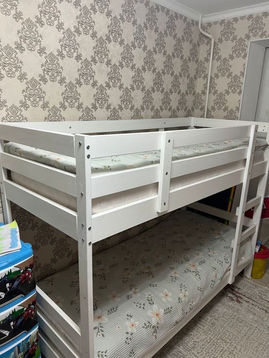 двухъярусная кровать