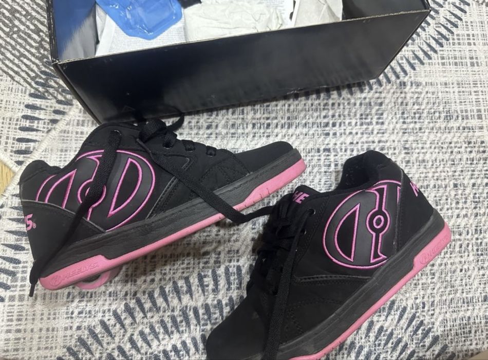 Обувки с колелца Heelys 36.5