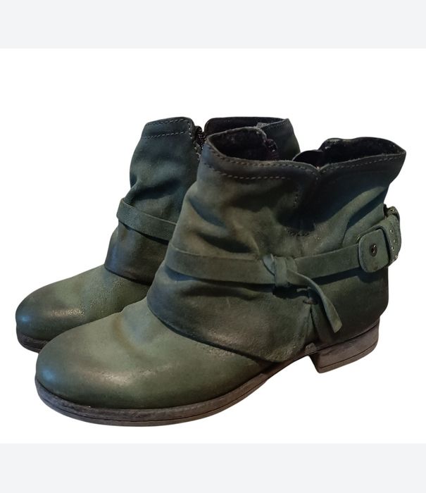 Дамски ботуши и боти