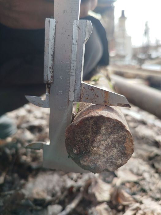 Прут. Круг. Металлический.