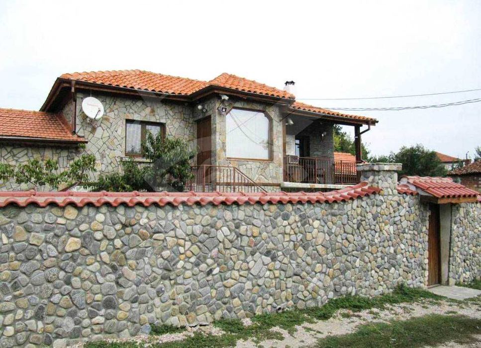 Продава се Къща в с. Брягово, Област Пловдив - 220 кв.м за 418 €/кв.м - Снимка #10