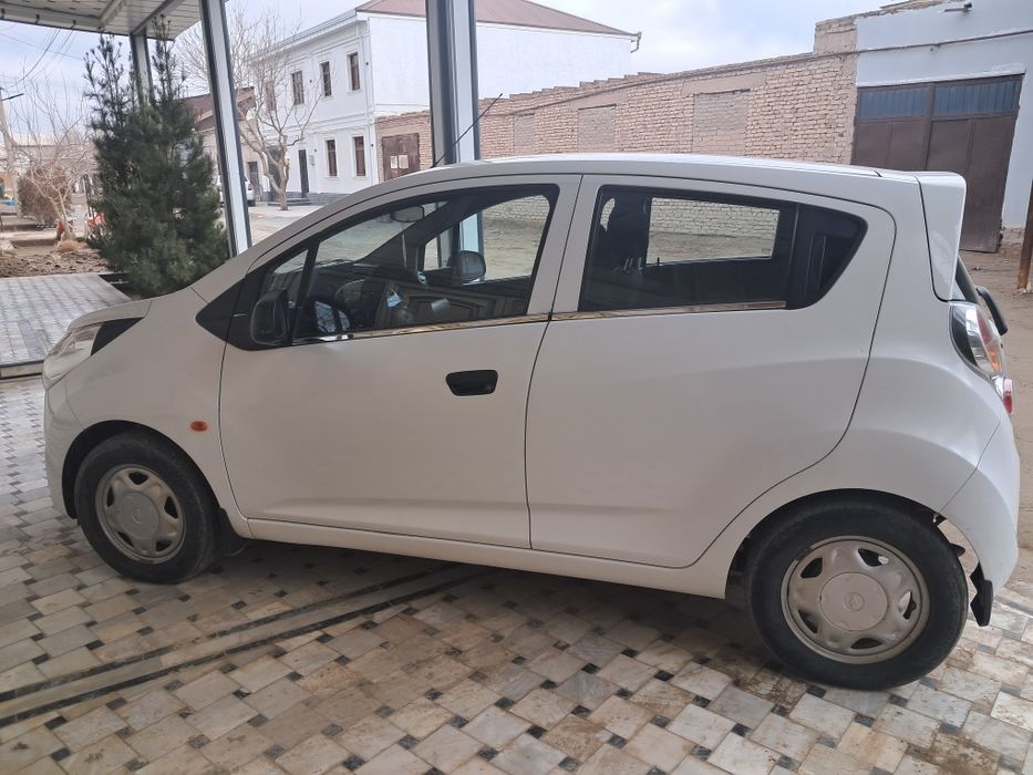 Спарк сотилади 2011 йил холати яхши