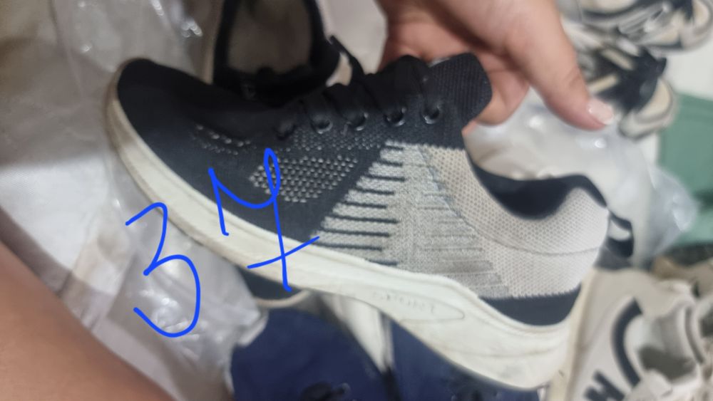 Отдам кроссовки срочно