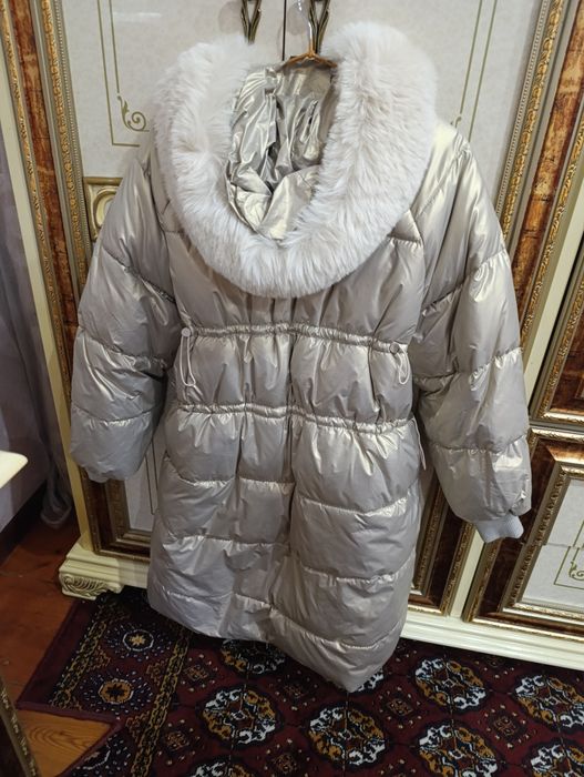 Kurtka qalin qiz va ayollar uchun