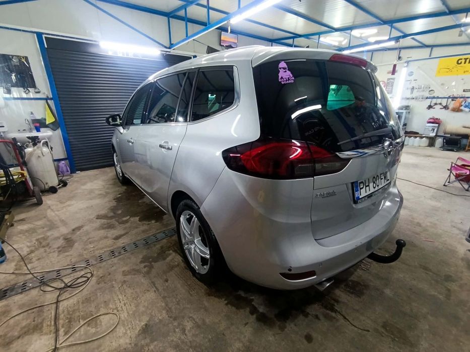Opel Zafira Tourer 2.0 CDTI  Automat 7 Locuri