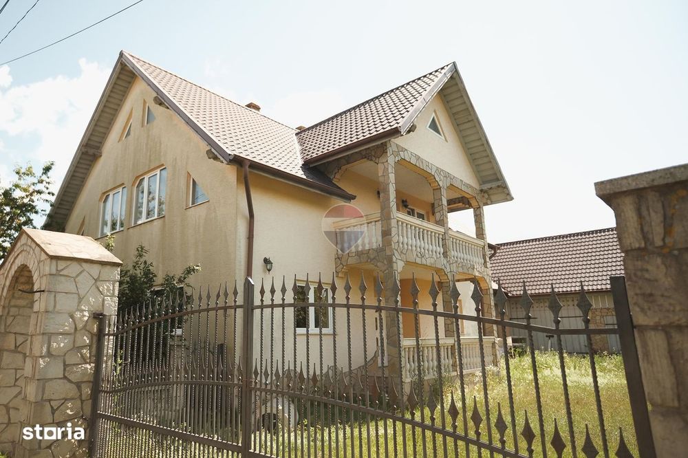 Casă de vanzare in Horodnic de Sus