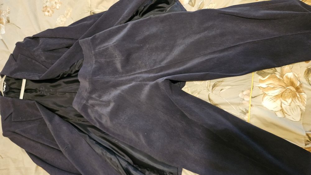 Костюм от две части