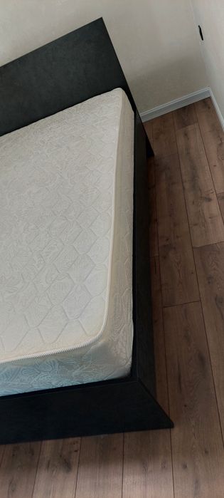 Кровать 2-ух спальная.