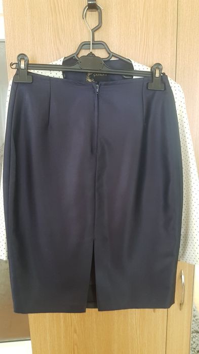 Costum deosebit,bleumarin