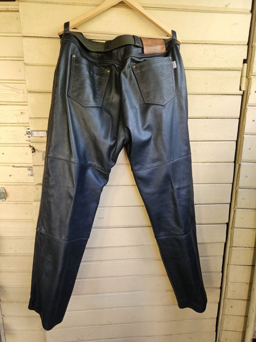 Pantaloni din piele calitate deosebita