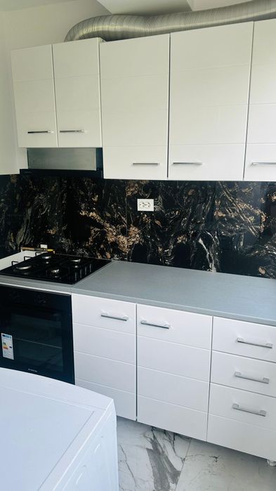 Inchiriez apartament