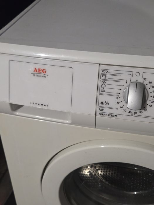 Пералня AEG L54840