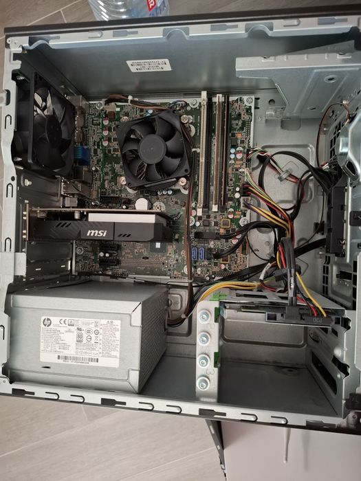 Vând unitate PC HP ProDesk 600 G2 MT