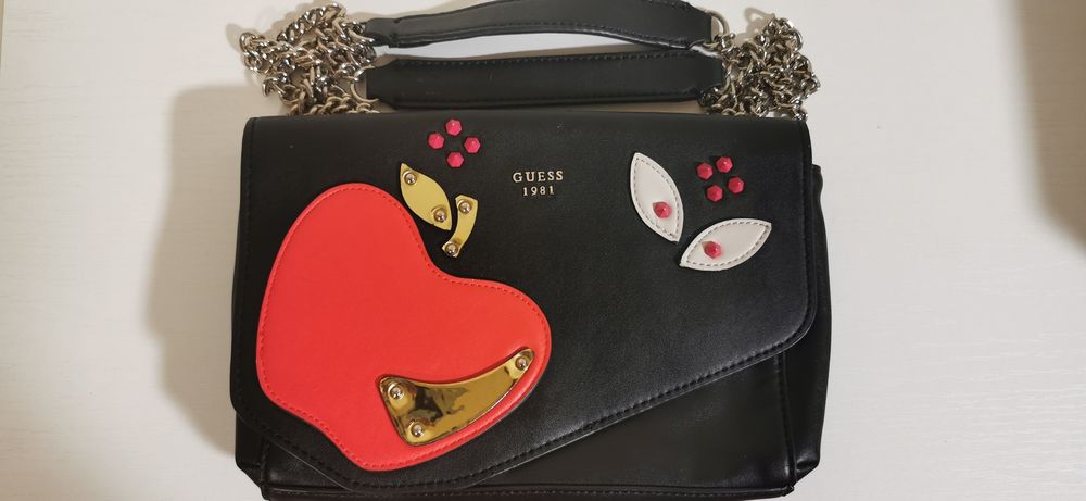 Poșetă femei Guess