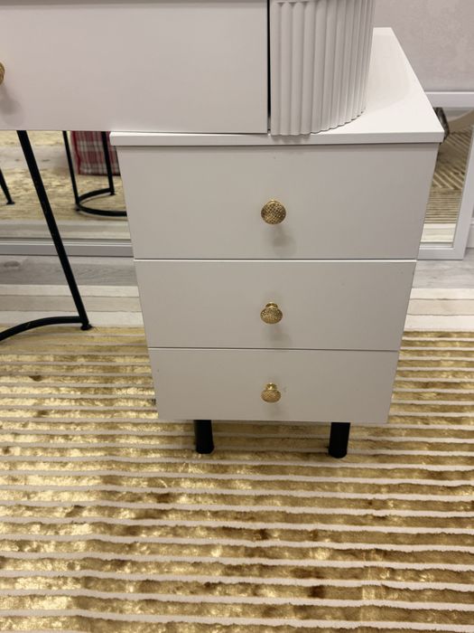 Туалетный столик