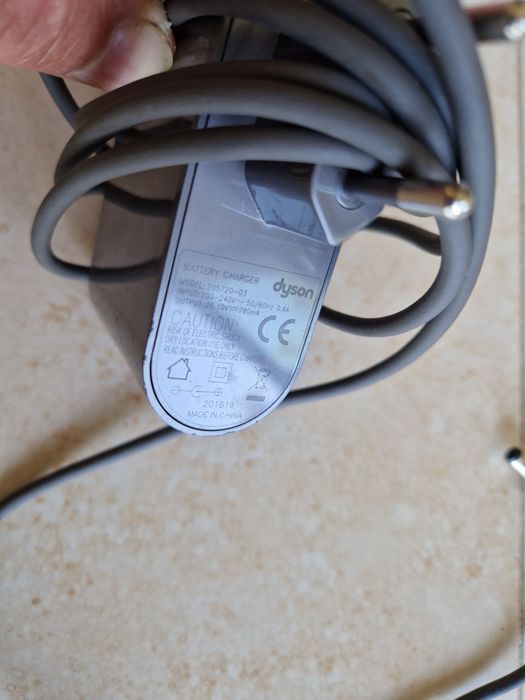 Dyson V 8 Absolute - aspirator vertical