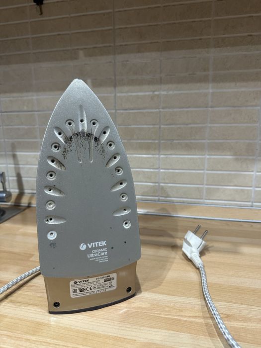 Продается утюг VITEK