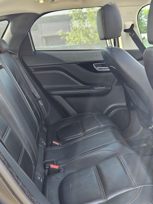Jaguar F- Pace  2016,  2.0 D unic propietar.