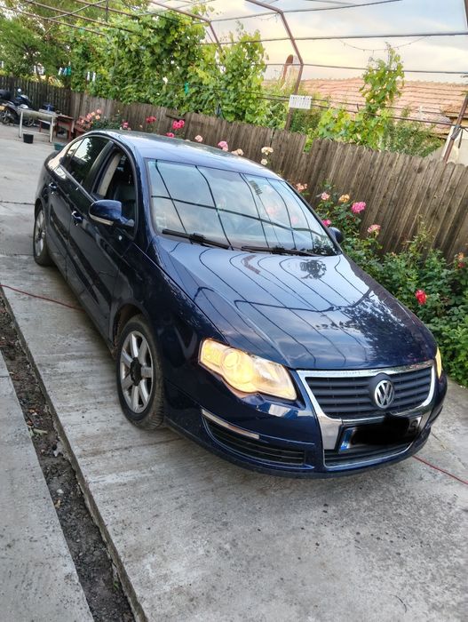 Vând  passat b6 .