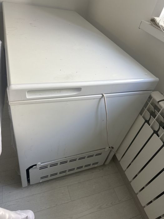 Продам срочно морозильную камеру