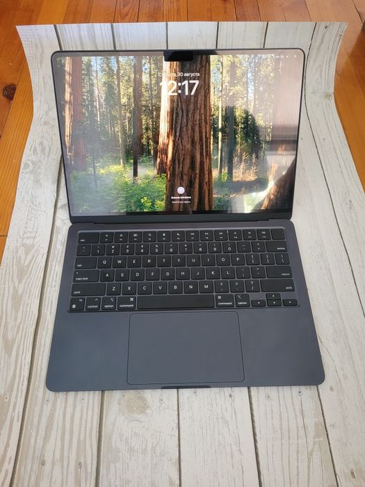 Продам MacBook air M2 16/256