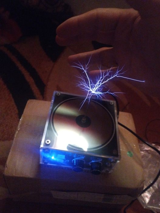 Mini Tesla  musiqasi Bluetooth bilan mos