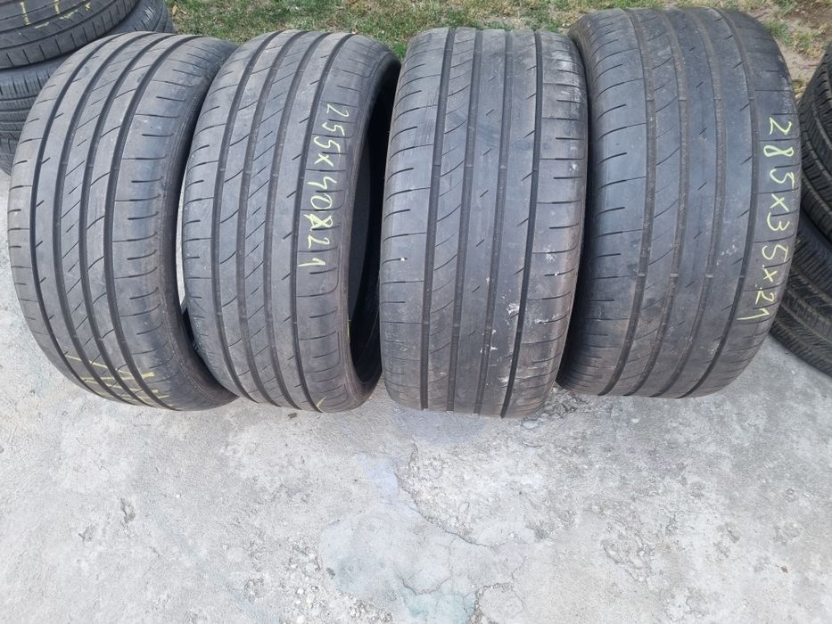 4 anvelope față și spate 285/35/21 spate și 255/40/21 față  GOODYEAR  an 2023 stare foarte bună