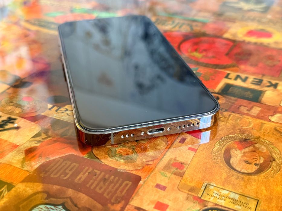 iPhone 13 PRO - 256GB - Negru / Graphite - iOS 18.7.2 - Baterie 100%