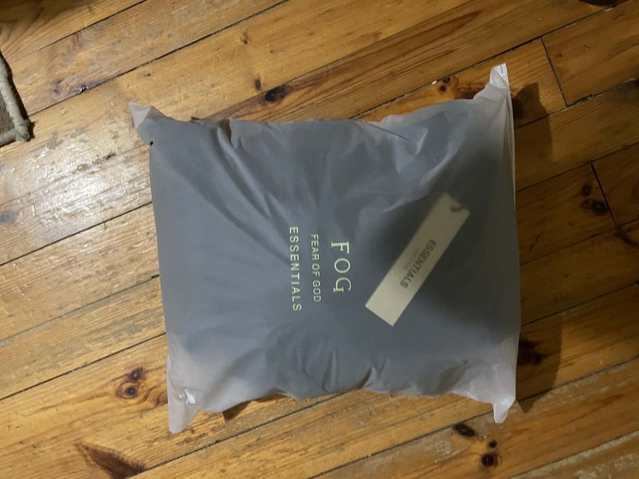 Essentials мъжки екип