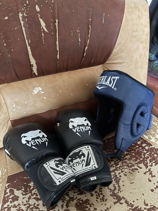 Боксерские перчатси