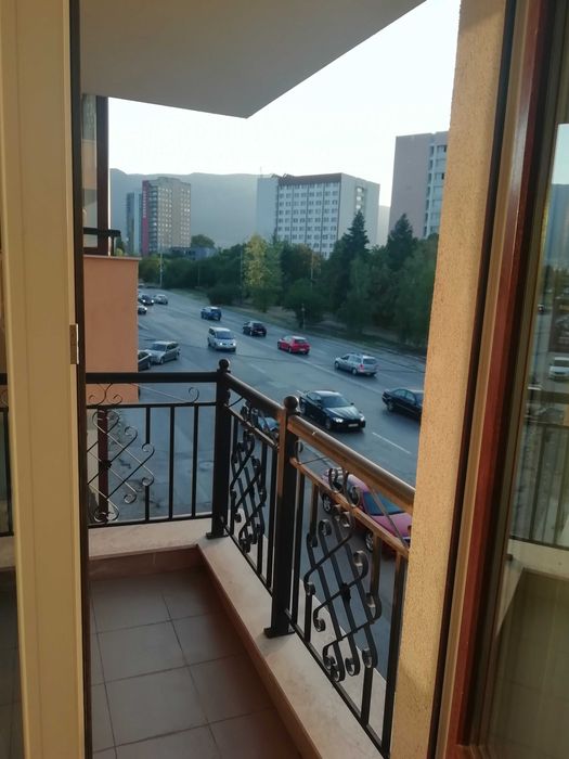 Двустаен апартамент под наем в кв. Дървеница