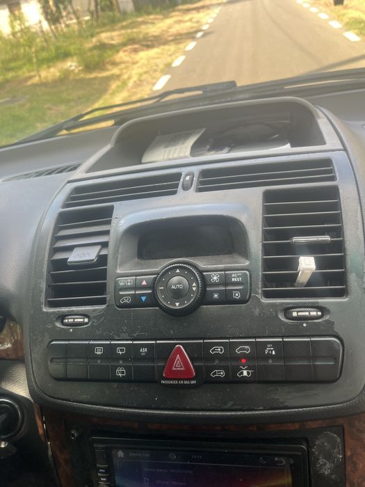 Mercedes Benz -VIANO 6+1