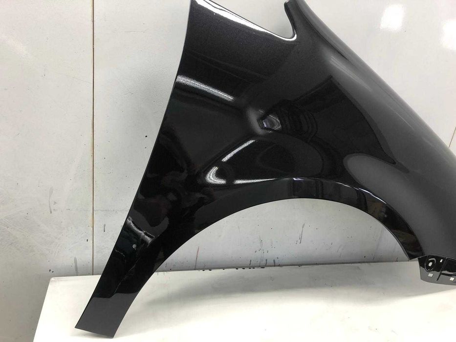 Aripa Fata Dreapta VW Touran 2003-2006 (LC9Z (Negru))