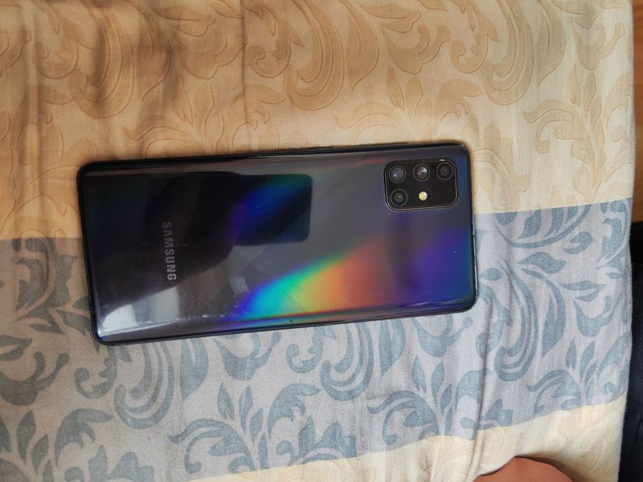 Galaxy a71 sotiladi srochniy pasport kopiya beriladi