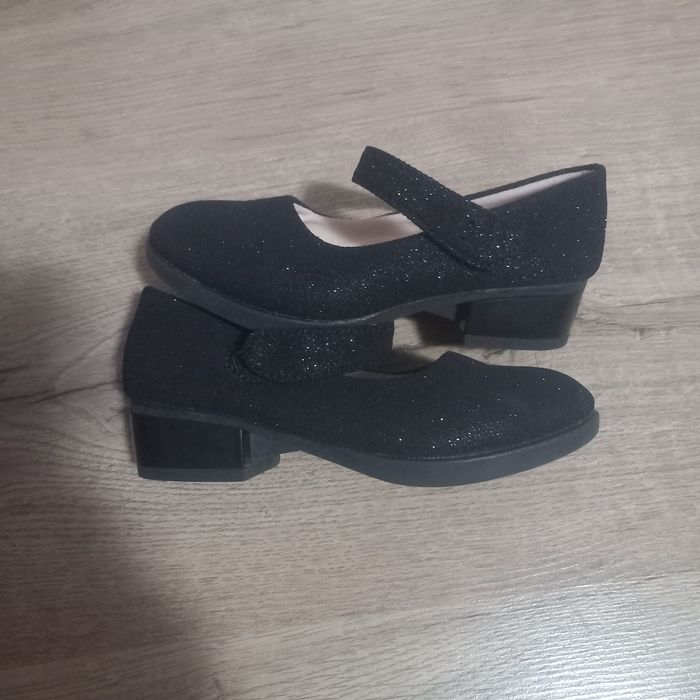 Pantofiori fetita